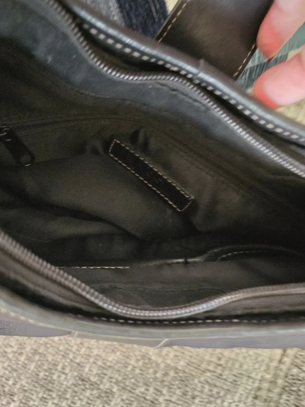 Fossil leather shoulder
